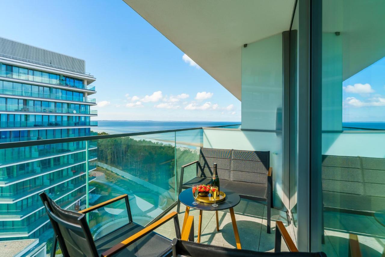 Apartament Waves - Baltic View By Noclegi Renters Miedzyzdroje Bagian luar foto