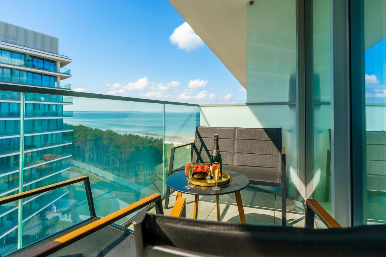 Apartament Waves - Baltic View By Noclegi Renters Miedzyzdroje Bagian luar foto